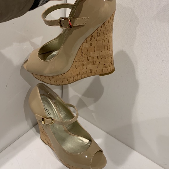 GUESS Nude Tan Platform Wedge Heel Patent Peep Toe Cork Sandal Ankle Strap - Picture 3 of 16